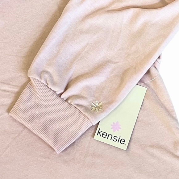 🎁 KENSIE Blush Pink Top Sweatshirt Long sleeved Crop Top Size L NWT - Picture 2 of 10